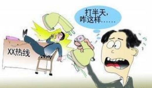 自來(lái)水部門(mén)搶修挖出深坑，三天沒(méi)填埋，問(wèn)題究竟出在哪？
